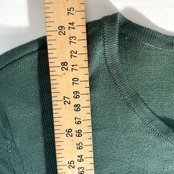 NWT 52 Seven Solid Evergreen Front and Paisley Back Women’s Crew Neck Sweater. - Picture 8 of 16